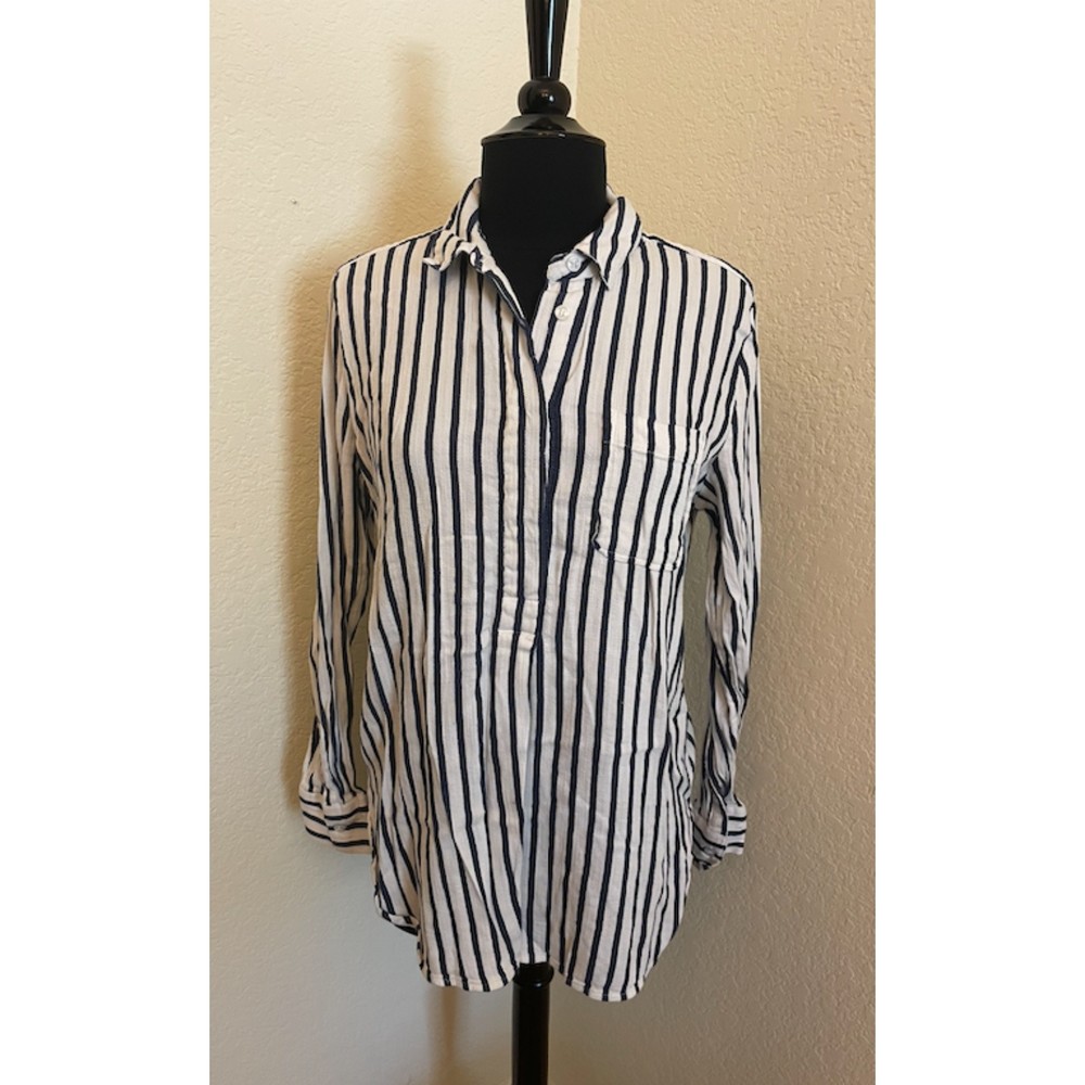 Liz Claiborne Long Sleeve Half Button Up Hi-Lo Striped Top - Sz S